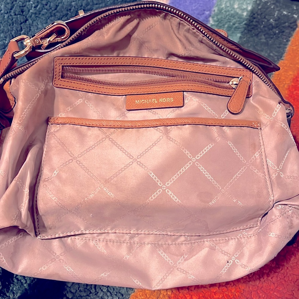 NEEDS WORK, Michael Kors Bag with Detachable Crossbody Strap and Dust Bag - Picture 8 of 15
